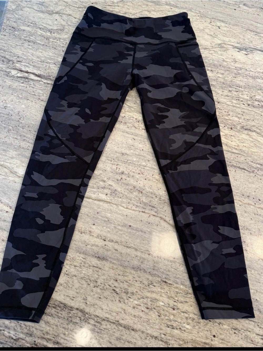 Sweaty Betty Women,Black & Gray Camo Leggings 7-8